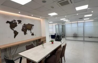 Ambient prestigjoz për zyra në zemër të Bllokut