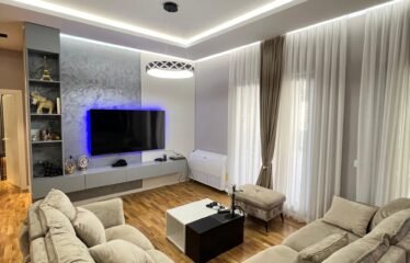 PENTHOUSE NE SHITJE, FRESK.