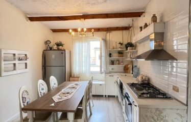 APARTAMENT 2+1+2 NE SHITJE, ISH-STACIONI I TRENIT.