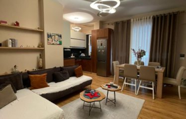 Shitet apartament 2+1, Liqeni i Thate