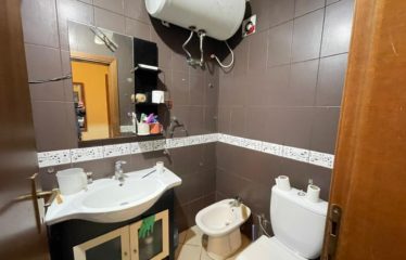 Shitet apartament 2+1, Komuna e Parisit