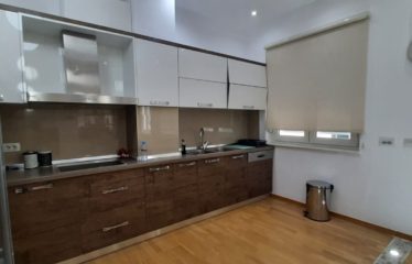 Apartament modern 3+1 per qera