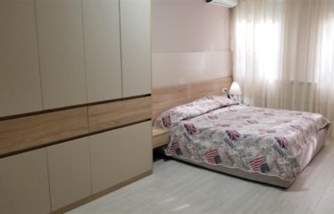 Shitet apartament 2+1, prane Globe