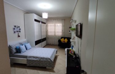 Shitet apartament 2+1, Kodra e Diellit