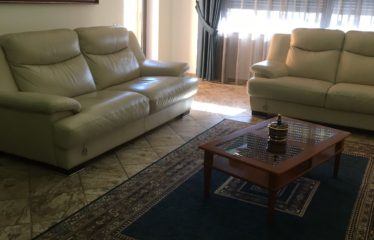 Apartament 3+1 me qera, Rr. Barrikadave