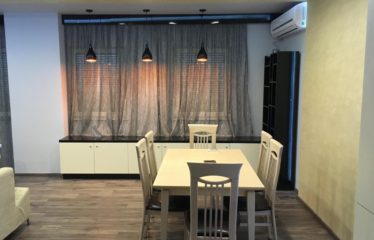 Apartament 2+1 me qera, Ambasada Amerikane