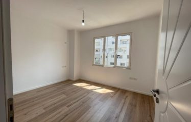 Shitet apartament 2+1, prane Square 21