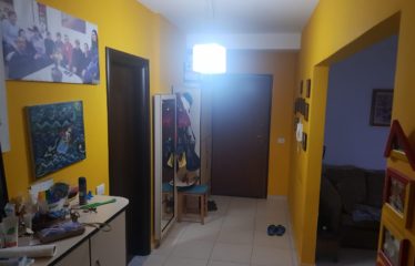 Shitet apartament 3+1 ne Astir