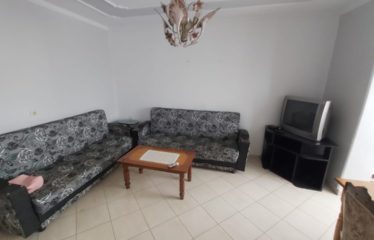 Shitet apartament 3+1, afer Shkolles se Bashkuar