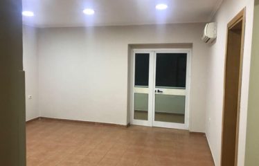 Apartament me qera, Bllok