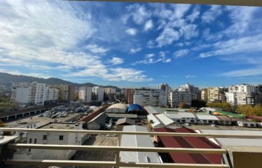 Apartament modern 1+1 me qera, Ish-Parku