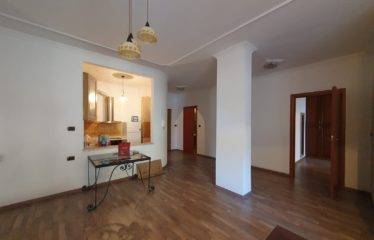 Apartament 2+1 me qera, Bllok