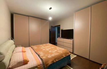 Shitet apartament 2+1, Myslym Shyr