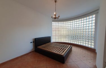 Apartament 2+1 me qera, Bllok