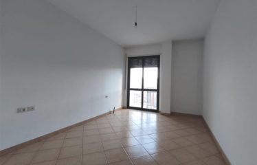 Shitet apartament 1+1, Rruga e Kavajes