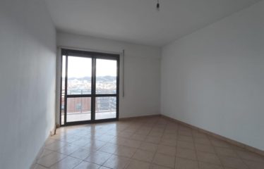 Shitet apartament 1+1, Rruga e Kavajes