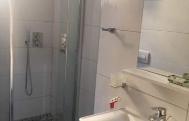 Apartament 2+1 me qera, Bllok